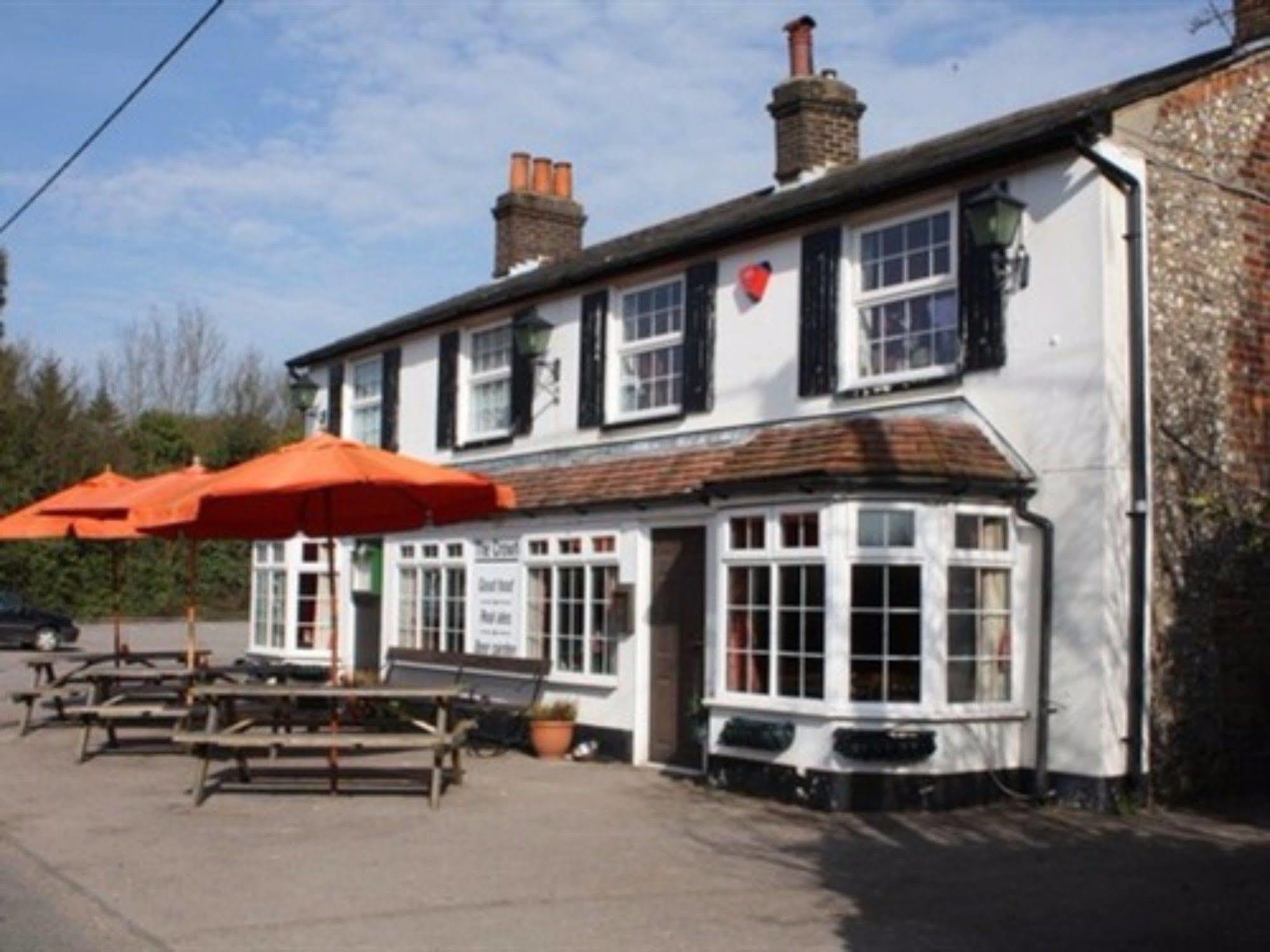 The Crown Radnage Hotel Exterior foto
